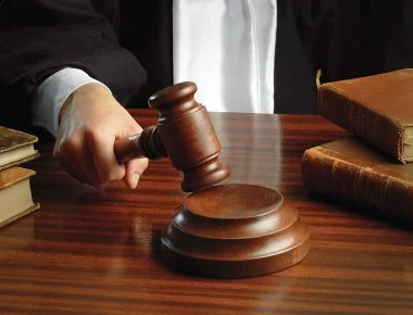 Καταπέλτης η εισαγγελέας στη Θεσσαλονίκη για τον λέκτορα που δηλητηρίασε σύζυγο και γιαγιά με αρσενικό